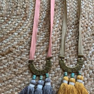 Collar Largo Pompones