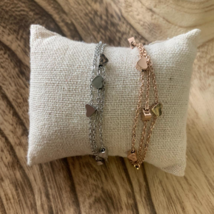 Pulsera de 3 cadenitas y corazones