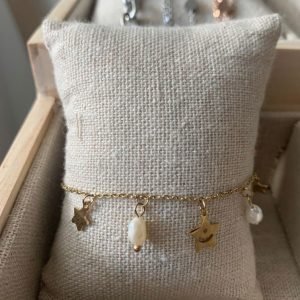 Pulsera Cadenita con Perlas y Estrellas