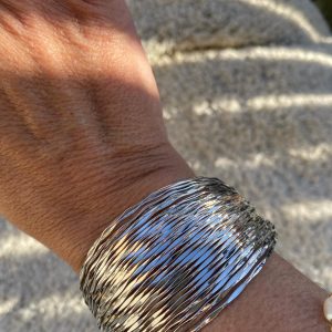 Pulsera Ancha Plateada ANA